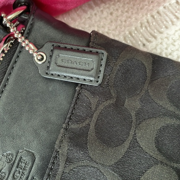 Coach Black C Design Crossbody EUC with shirt - Picture 5 of 12